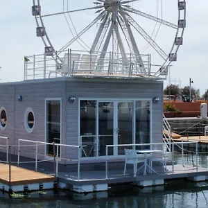 House Boat **** Rimini
